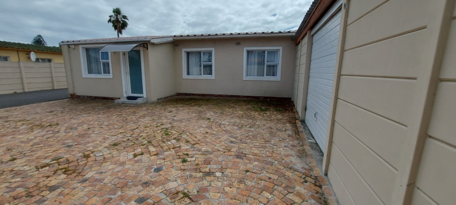 3 Bedroom Property for Sale in Sanddrift Western Cape